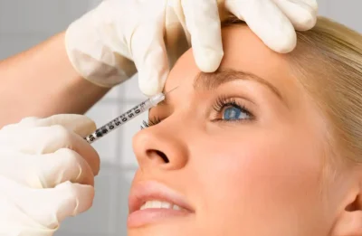 Razumijevanje razlika između botoxa i filera za pomlađivanje lica