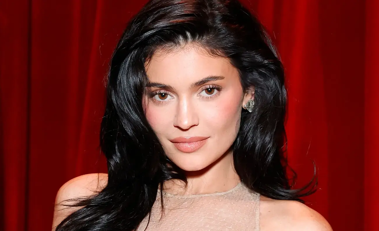 Kylie Jenner Plastic Surgery Confessions: What She Said vs. What We See