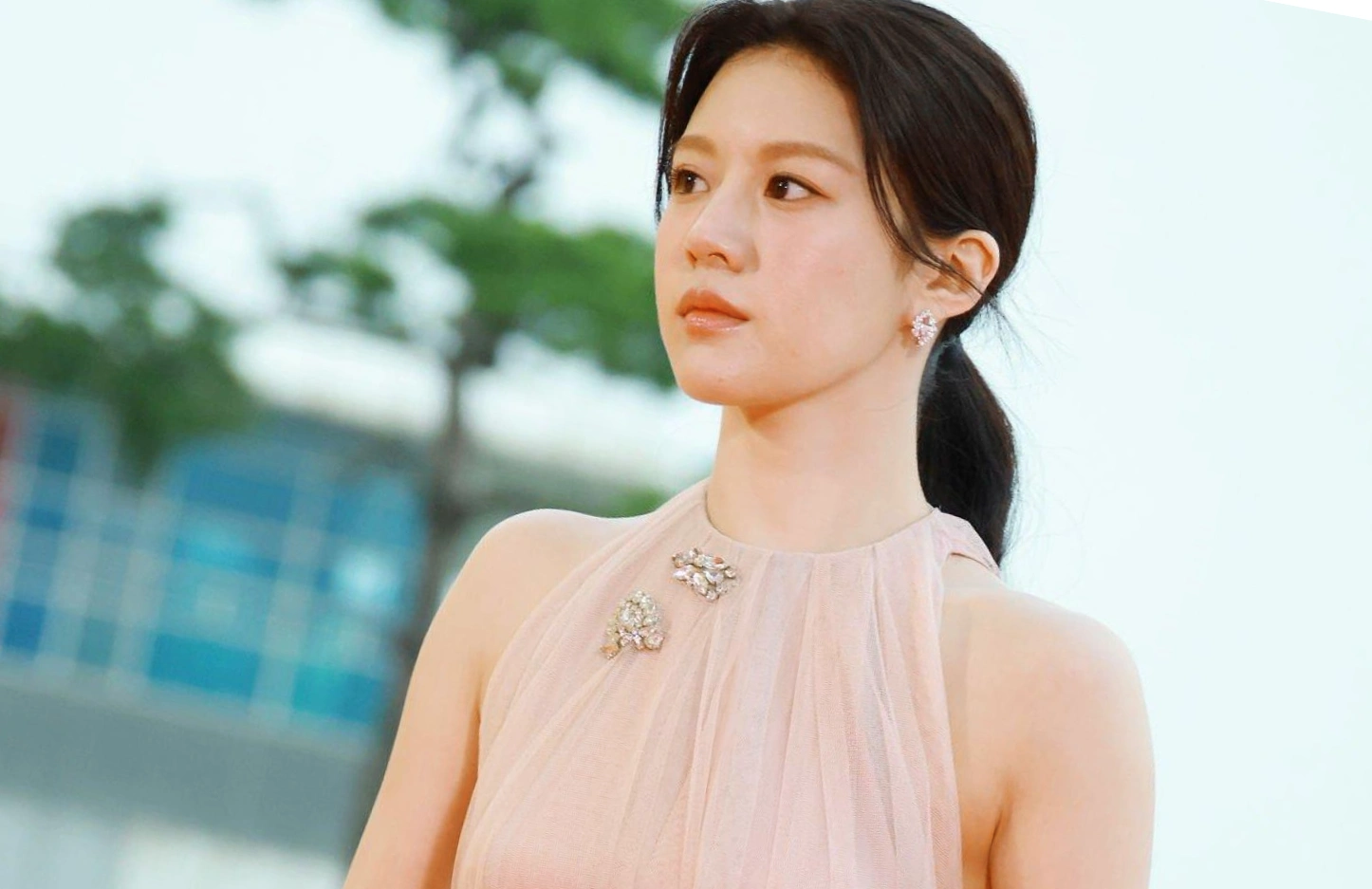 Go Youn-jung: Resident Playbook? More Like Resident Scene-Stealer