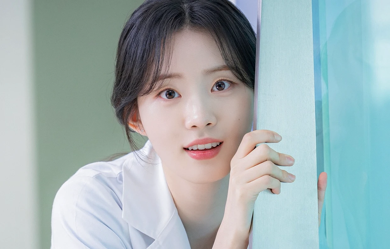 The Witch Who Went to Med School: Inside Shin Si-ah’s Netflix Uprising